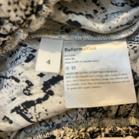Reformation Samson 2 piece snakeskin set size 4 - Picture 4 of 9